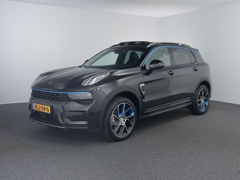 Zwart Gebruikt 2023 Lynk & Co 01 SUV | € 29.445 (Eerlijke prijs) - Afbeelding 1/4