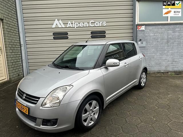 Grijs Gebruikt 2010 Suzuki Swift Limited Hatchback | € 4.250 (Eerlijke prijs) - Afbeelding 1/4