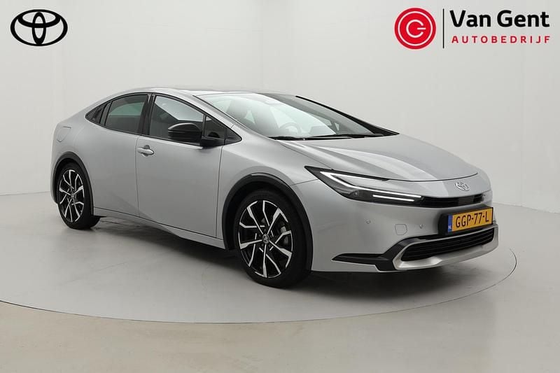Grijs Gebruikt 2024 Toyota Prius Executive Hatchback | € 39.499 (Eerlijke prijs) - Afbeelding 1/4