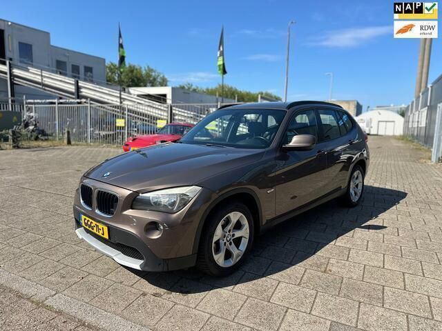 Grijs Gebruikt 2010 BMW X1 Executive SUV | € 5.999 (Eerlijke prijs) - Afbeelding 1/4