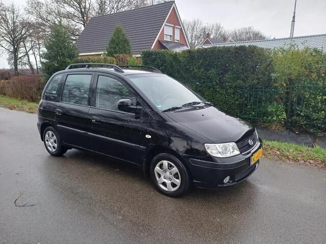Zwart Gebruikt 2008 Hyundai Matrix Active MPV | € 1.950 (Eerlijke prijs) - Afbeelding 1/4