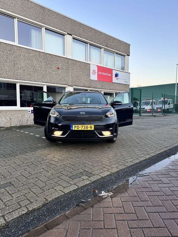 Gebruikt 2017 Kia Niro SUV | € 16.500 (Eerlijke prijs) - Afbeelding 1/4