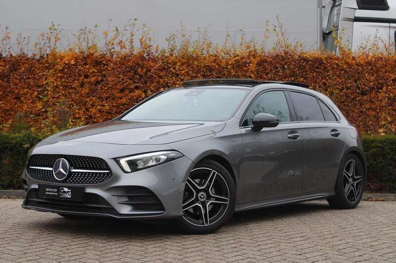 Grijs Gebruikt 2018 Mercedes A200 AMG Hatchback | € 24.950 (Eerlijke prijs) - Afbeelding 1/4