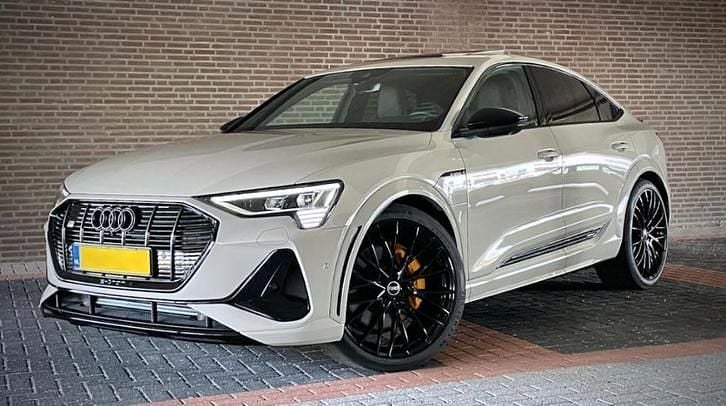 Gebruikt 2022 Audi e-tron SUV | € 49.850 - Afbeelding 1/4