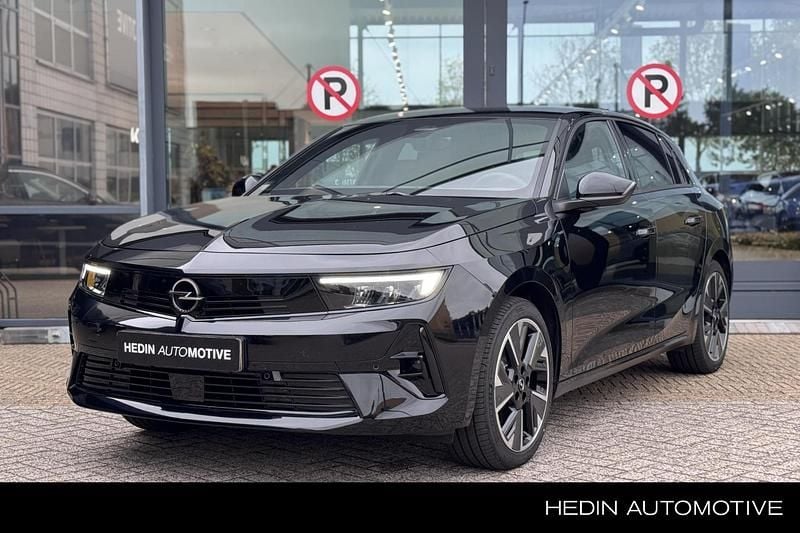 Zwart Gebruikt 2025 Opel Astra Business Edition Hatchback | € 30.445 (Eerlijke prijs) - Afbeelding 1/4