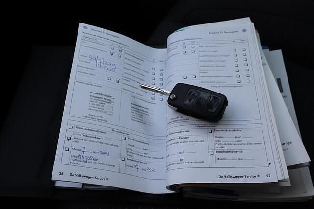 Occasion VW Touran Trendline 116 PK (85 kW) 2004 Rood (metallic) MPV