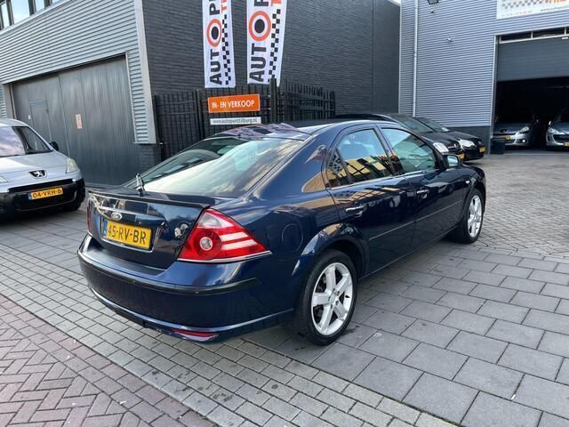 Occasion Ford Mondeo Platinum 146 PK (107 kW) 2005 Blauw, metallic lak Hatchback