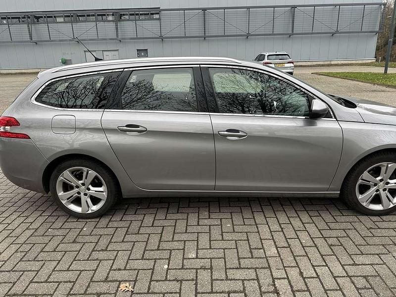 Occasion Peugeot 308 GT-line 131 PK (96 kW) 2018 Grijs MPV