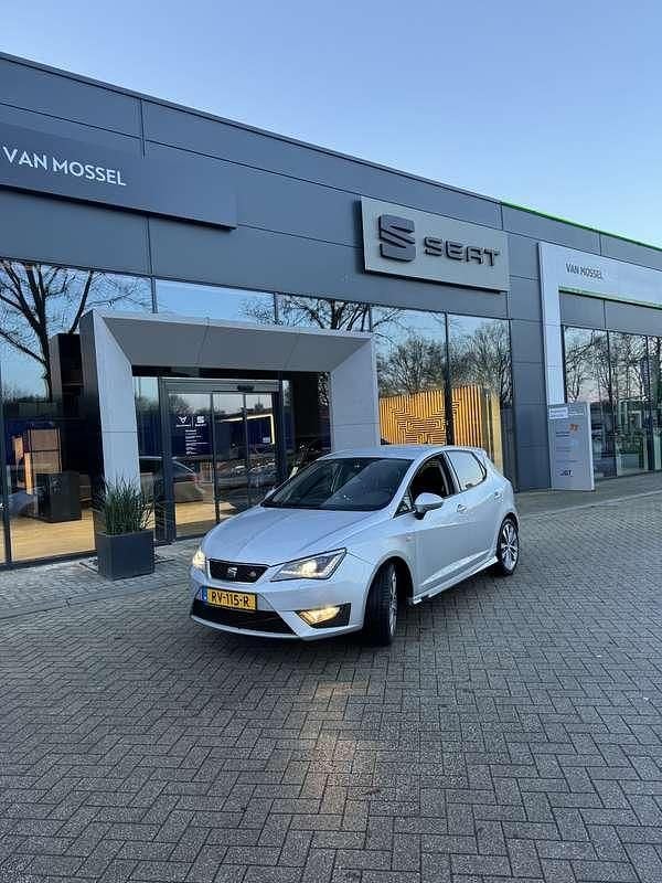Grijs Occasion 2017 Seat Ibiza FR MPV | € 6.999 (Super prijs) - Afbeelding 1/4