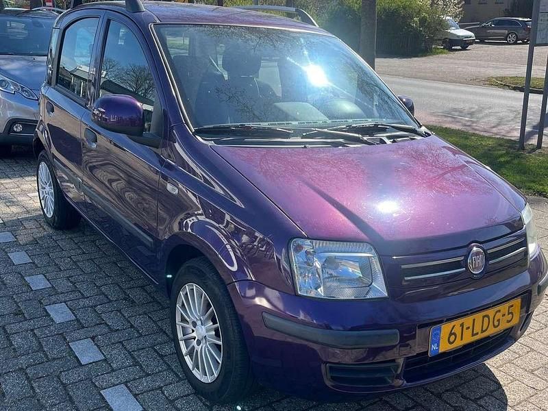 Paars Gebruikt 2010 Fiat Panda Hatchback | € 1.995 (Goede deal) - Afbeelding 1/4