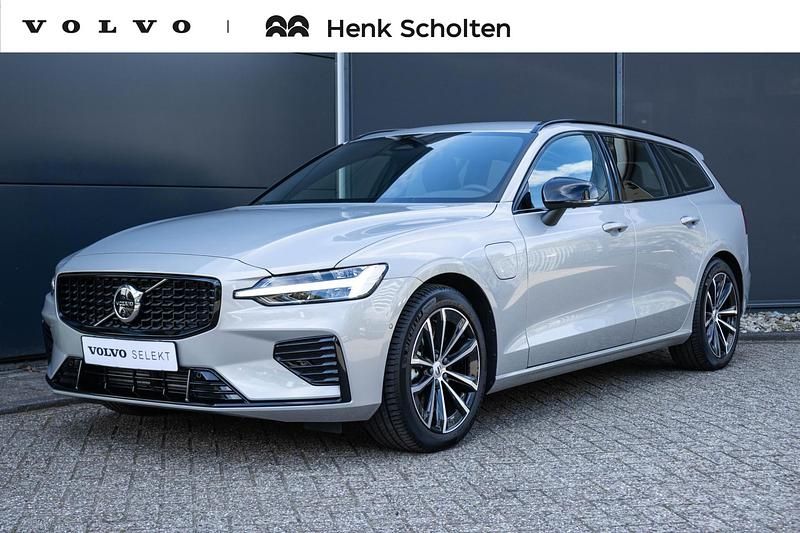 Grijs, metallic lak Occasion 2022 Volvo V60 Plus Stationwagen | € 46.950 (Iets duurder) - Afbeelding 1/4