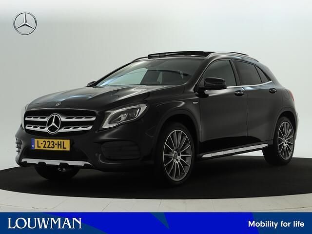 Suv Gebruikt 2018 Mercedes GLA180 Business SUV | € 25.950 (Iets duurder) - Afbeelding 1/3
