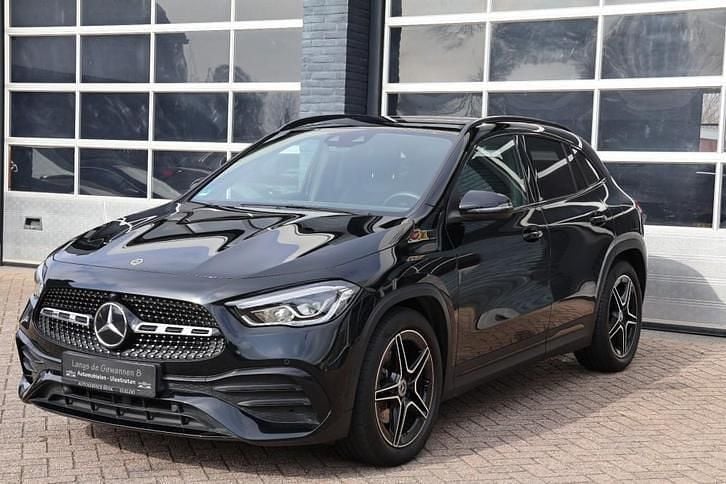 Occasion Mercedes GLA200 AMG line 163 PK (119 kW) 2020 Zwart SUV