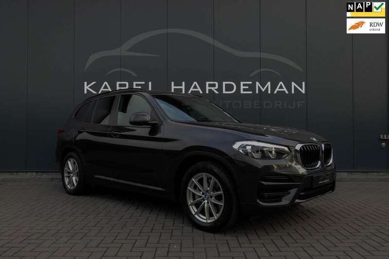 Grijs, metallic lak Gebruikt 2020 BMW X3 Executive SUV | € 33.900 (Super prijs) - Afbeelding 1/4