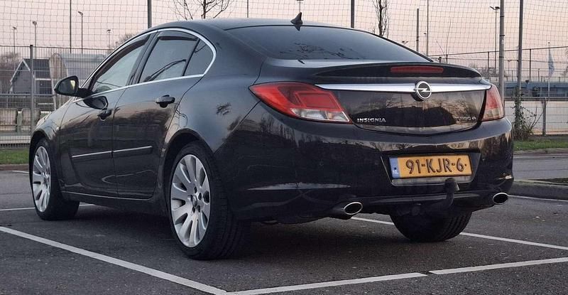 Zwart Occasion 2008 Opel Insignia Edition Sedan | € 2.800 (Super prijs) - Afbeelding 1/4