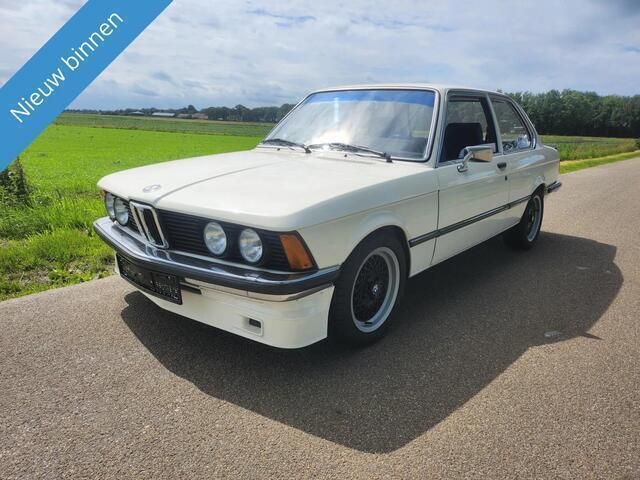 Beige Gebruikt 1978 BMW 318 | € 10.500 - Afbeelding 1/4