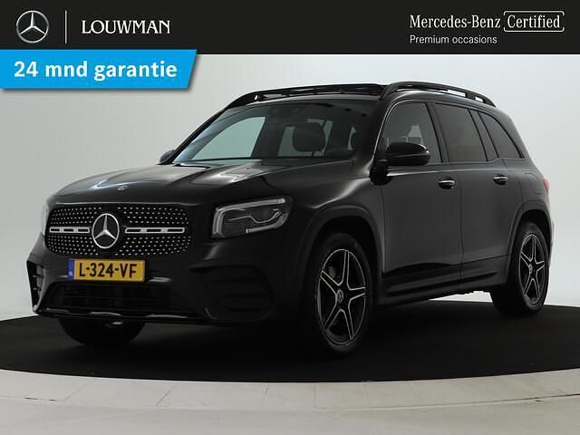 Donker kosmoszwart metaalkleur metallic Gebruikt 2021 Mercedes GLB200 Business SUV | € 47.945 (Duur) - Afbeelding 1/4