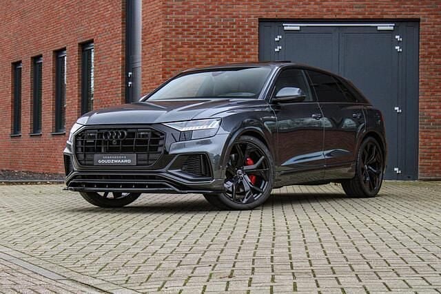 Grijs Gebruikt 2022 Audi Q8 Competition SUV | € 79.950 (Eerlijke prijs) - Afbeelding 1/4