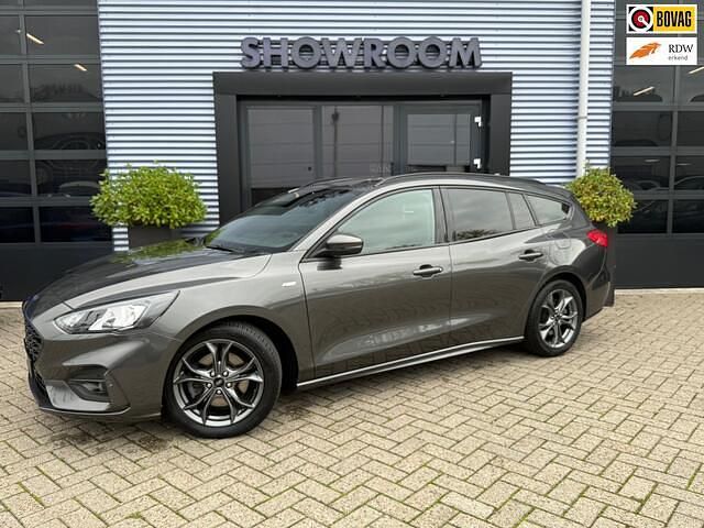 Grijs Gebruikt 2019 Ford Focus Business Edition Stationwagen | € 16.900 (Eerlijke prijs) - Afbeelding 1/4