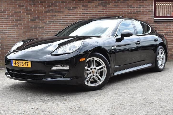 Zwart Gebruikt 2012 Porsche Panamera Sedan | € 24.949 (Super prijs) - Afbeelding 1/4