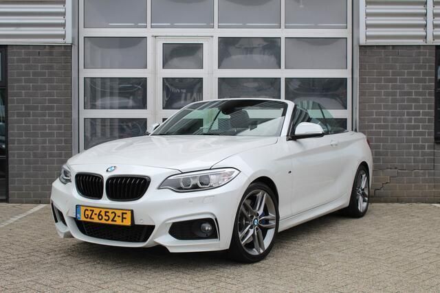 Wit Gebruikt 2015 BMW 220 M Sport Cabriolet | € 20.950 (Duur) - Afbeelding 1/4