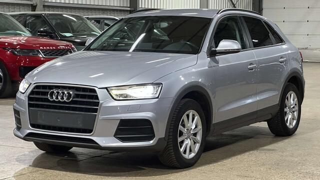 Grijs Gebruikt 2015 Audi Q3 Sport SUV | € 13.400 (Goede deal) - Afbeelding 1/4
