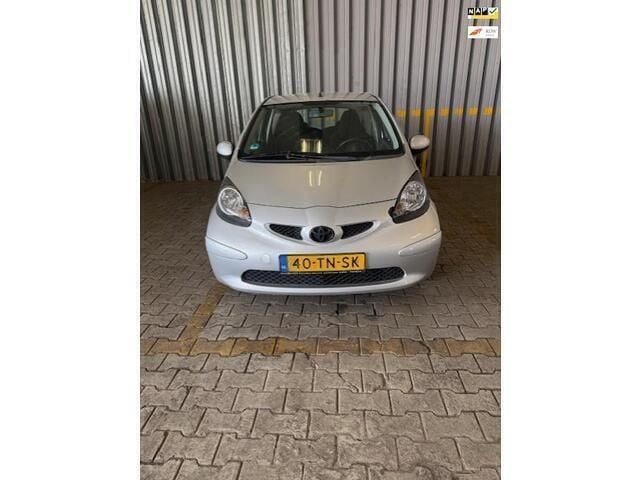 Grijs Gebruikt 2006 Toyota Aygo Comfort Hatchback | € 1.199 (Goede deal) - Afbeelding 1/4
