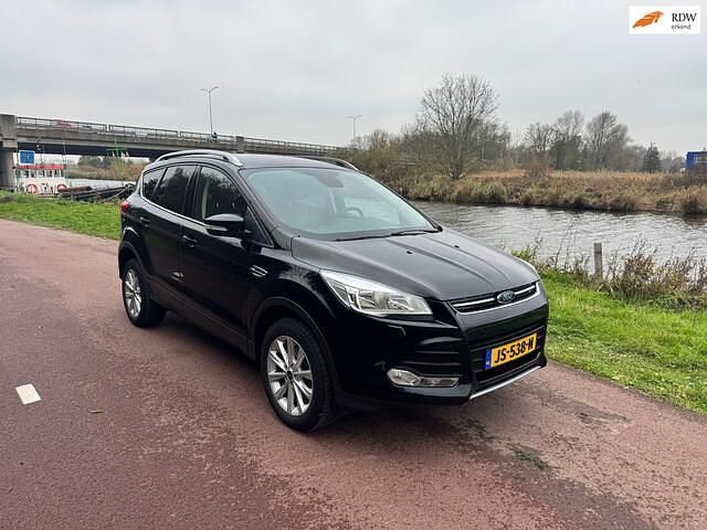 Zwart Gebruikt 2015 Ford Kuga Titanium SUV | € 9.250 (Goede deal) - Afbeelding 1/4