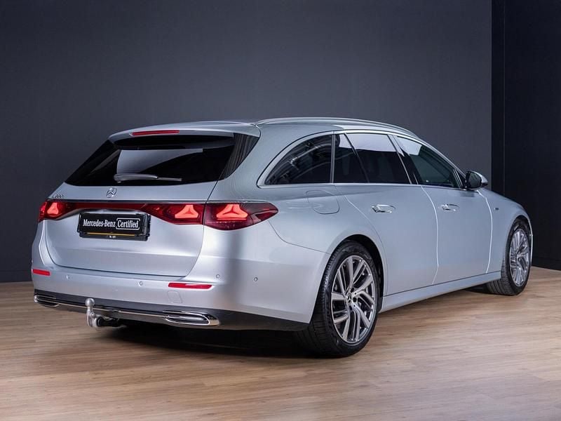 Occasion Mercedes E300 Luxury 313 PK (230 kW) 2025 Grijs Stationwagen