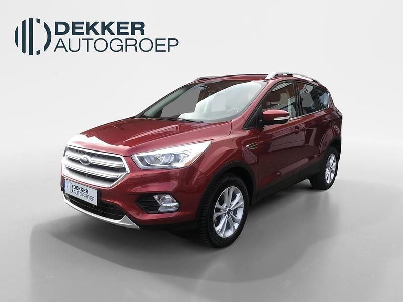 Rood Occasion 2018 Ford Kuga Titanium SUV | € 17.945 (Eerlijke prijs) - Afbeelding 1/4