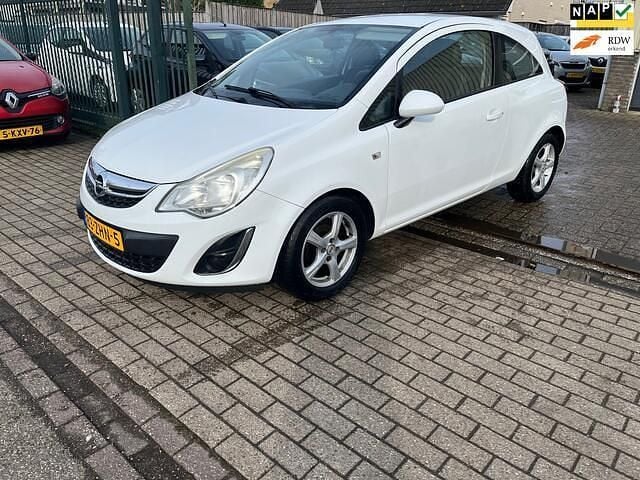 Occasion Opel Corsa Edition 86 PK (63 kW) 2012 Wit Hatchback