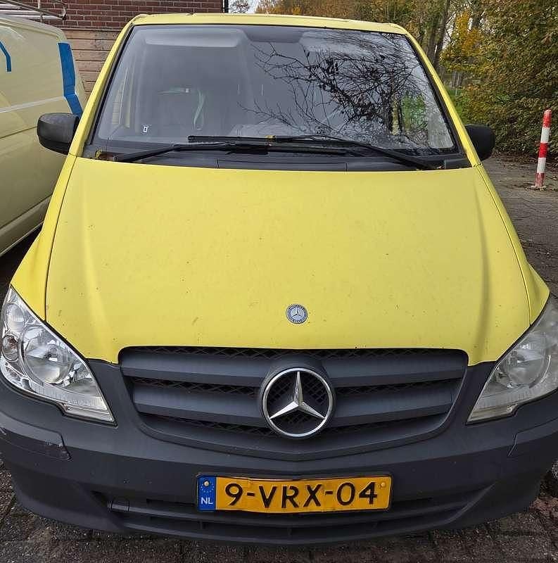 Geel Gebruikt 2011 Mercedes Vito Van | € 3.500 (Super prijs) - Afbeelding 1/4