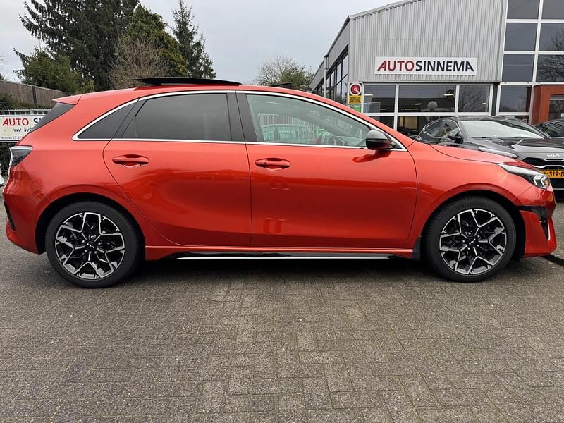 Occasion Kia Ceed GT-Line 161 PK (118 kW) 2023 Oranje Hatchback