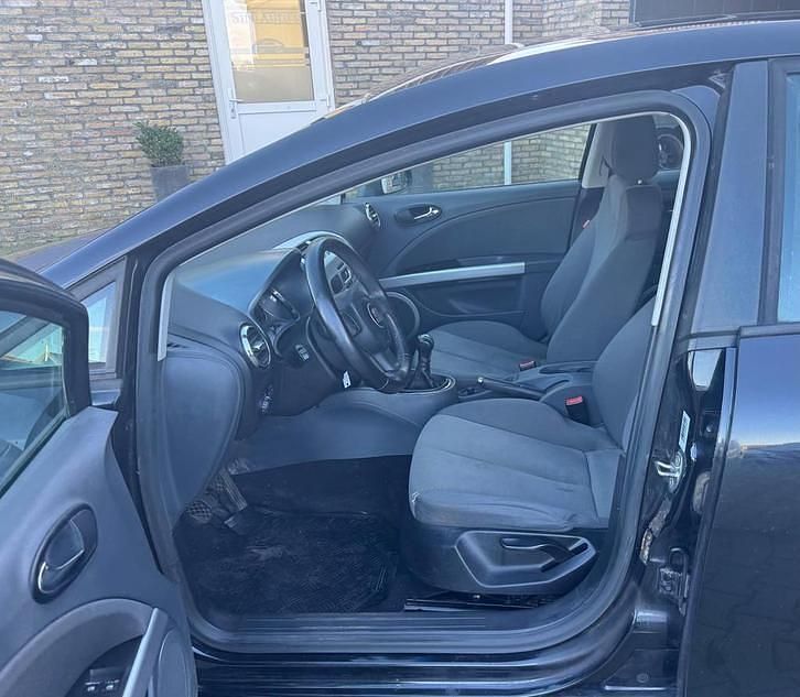 Occasion Seat Leon Reference 150 PK (110 kW) 2006 Zwart Hatchback