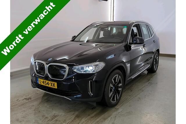 Zwart Gebruikt 2021 BMW iX3 Executive SUV | € 33.900 (Goede deal) - Afbeelding 1/4