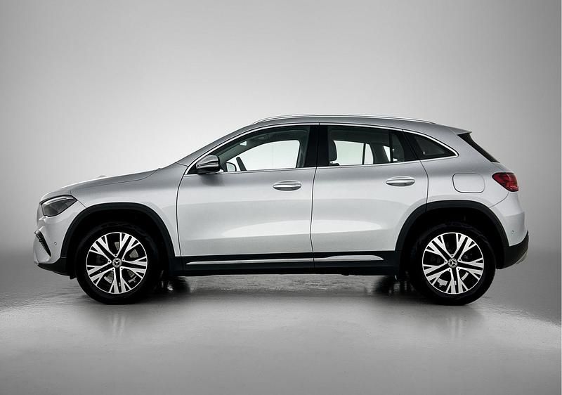 Occasion Mercedes GLA250 Business 313 PK (230 kW) 2023 Grijs metallic SUV