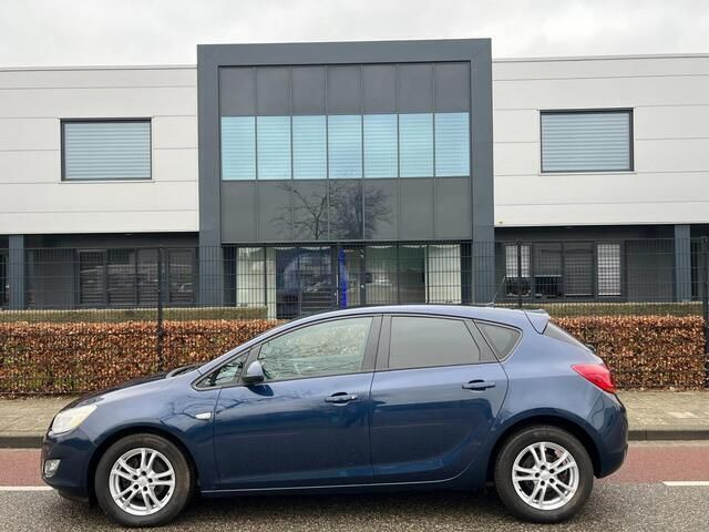 Occasion Opel Astra Selection 116 PK (85 kW) 2011 Blauw Hatchback
