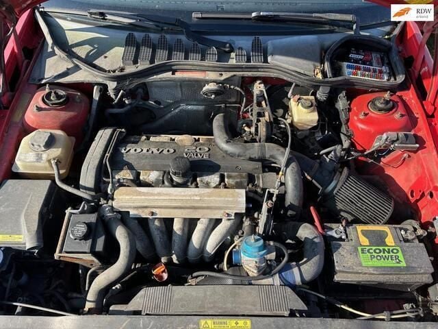 Geel Occasion 1995 Volvo 850 Sedan | € 4.000 - Afbeelding 1/4