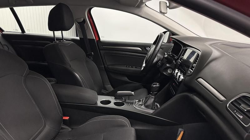 Occasion Renault Mégane GrandTour Business 140 PK (102 kW) 2022 Rood Stationwagen