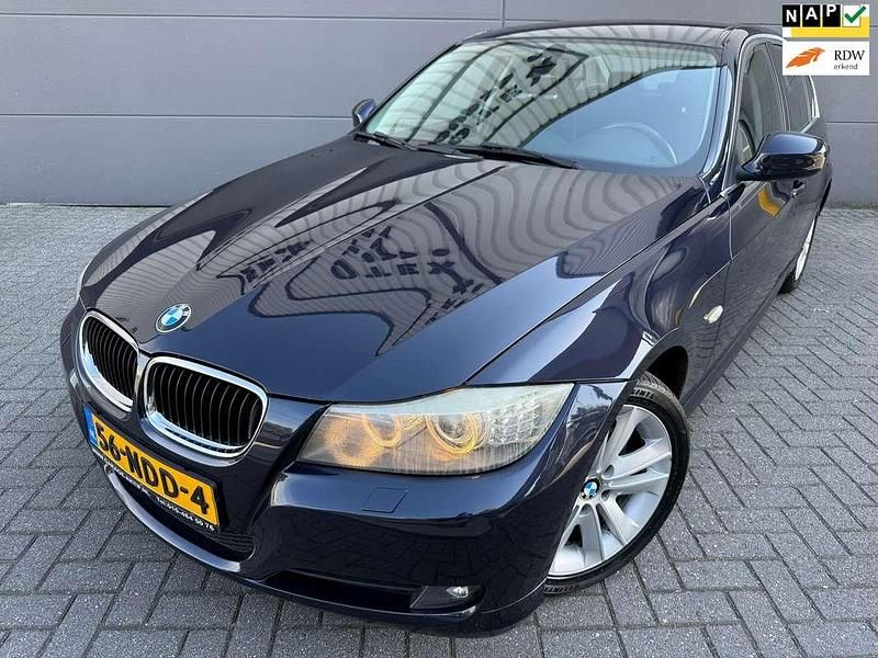 Blauw Gebruikt 2010 BMW 318 Sedan | € 4.250 (Goede deal) - Afbeelding 1/4