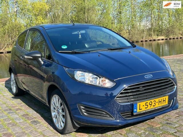 Blauw Gebruikt 2015 Ford Fiesta Hatchback | € 5.499 (Goede deal) - Afbeelding 1/4