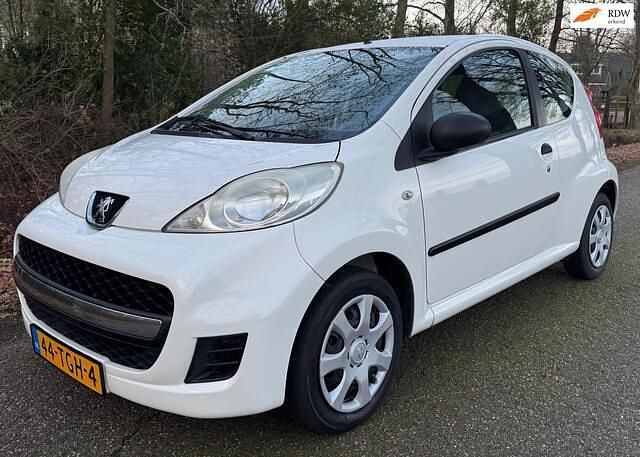 Wit Gebruikt 2012 Peugeot 107 Hatchback | € 2.995 (Eerlijke prijs) - Afbeelding 1/4