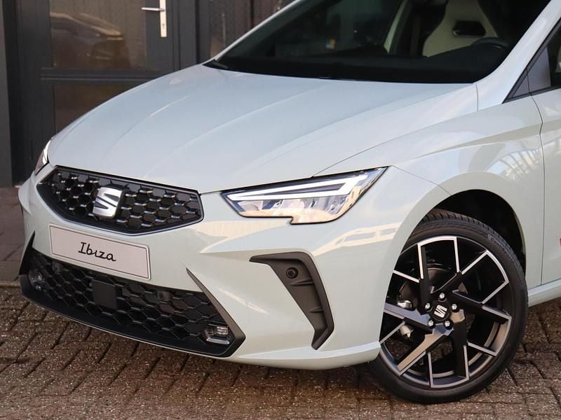 Occasion Seat Ibiza Business 2026 Grijs Hatchback