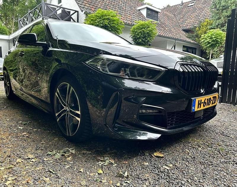 Gebruikt 2020 BMW 118 M Sport Hatchback | € 23.000 (Eerlijke prijs) - Afbeelding 1/4