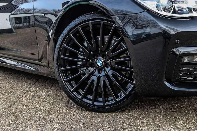 Occasion BMW 740 Executive 328 PK (241 kW) 2017 Zwart Sedan