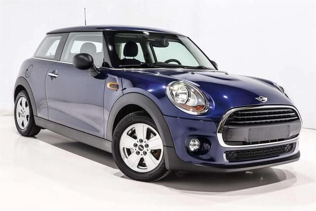 Blauw Gebruikt 2018 Mini ONE Hatchback | € 16.250 (Eerlijke prijs) - Afbeelding 1/4