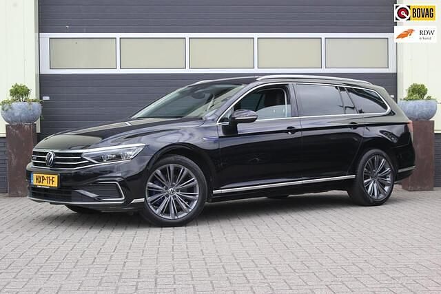 Zwart Occasion 2021 VW Passat Business Stationwagen | € 21.900 (Eerlijke prijs) - Afbeelding 1/4
