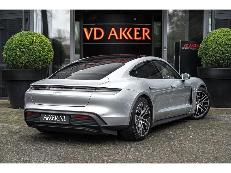 Occasion Porsche Taycan Performance Package 380 kW (518 PK) 2023 Grijs Sedan