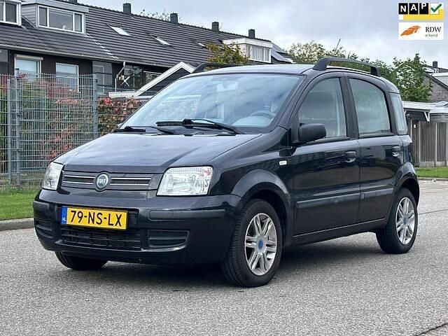 Zwart Gebruikt 2004 Fiat Panda Emotion Hatchback | € 1.450 (Eerlijke prijs) - Afbeelding 1/4