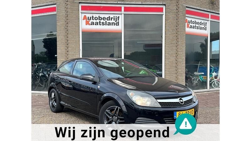Zwart Occasion 2006 Opel Astra GTC Sport Hatchback | € 748 (Super prijs) - Afbeelding 1/4